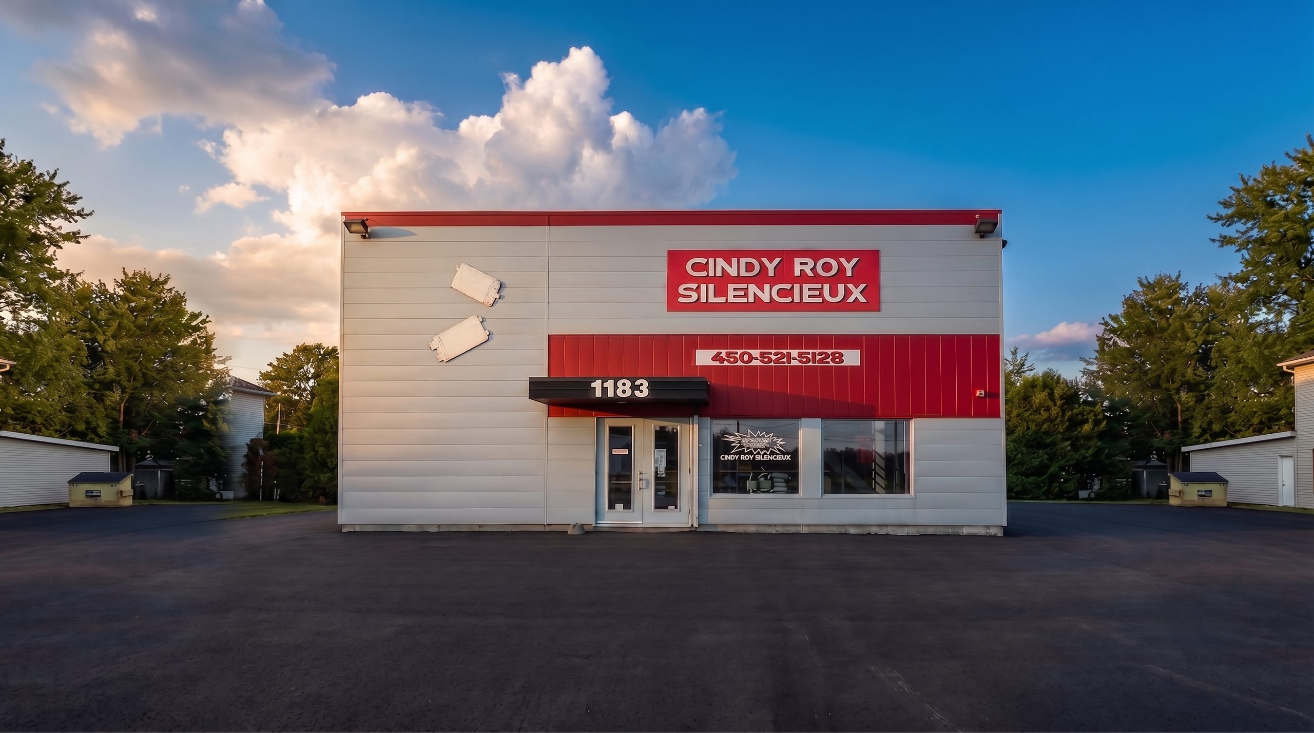 Façade de l’atelier Cindy Roy Silencieux, 1183 rue Principale à Granby